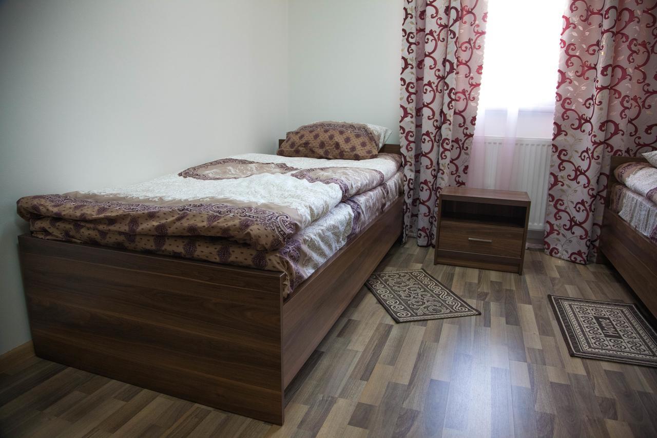 Hotel Alekselena à Malekhuv Extérieur photo