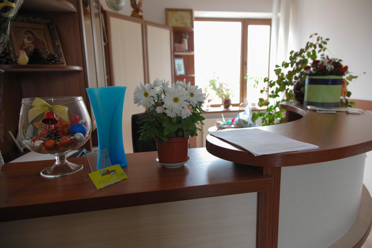 Hotel Alekselena à Malekhuv Extérieur photo